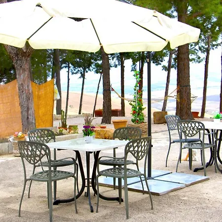 לינה וארוחת בוקר Il Villino מטרה
